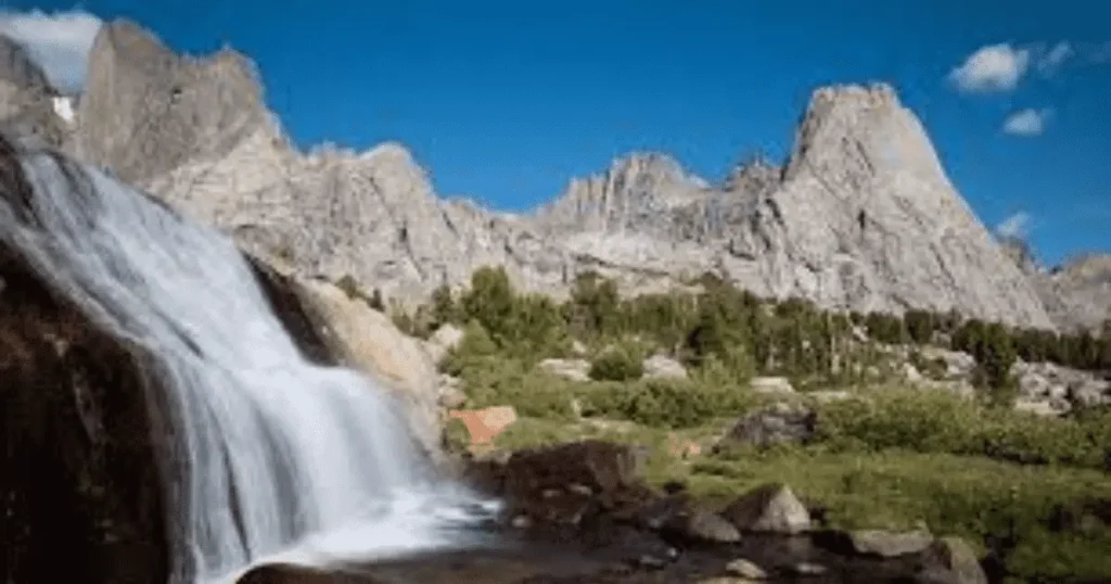 Exploring-the-Wild-River-Savage-Alpine-Trail