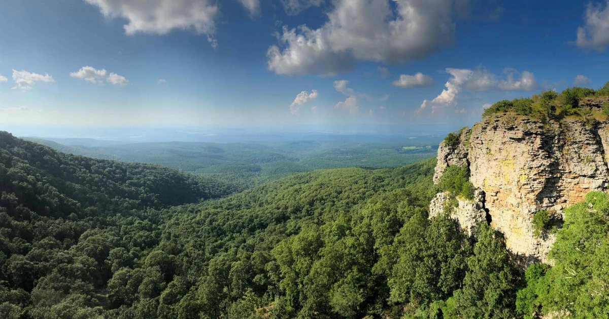 Read more about the article Mount Nebo Arkansas – A Hiker’s Paradise